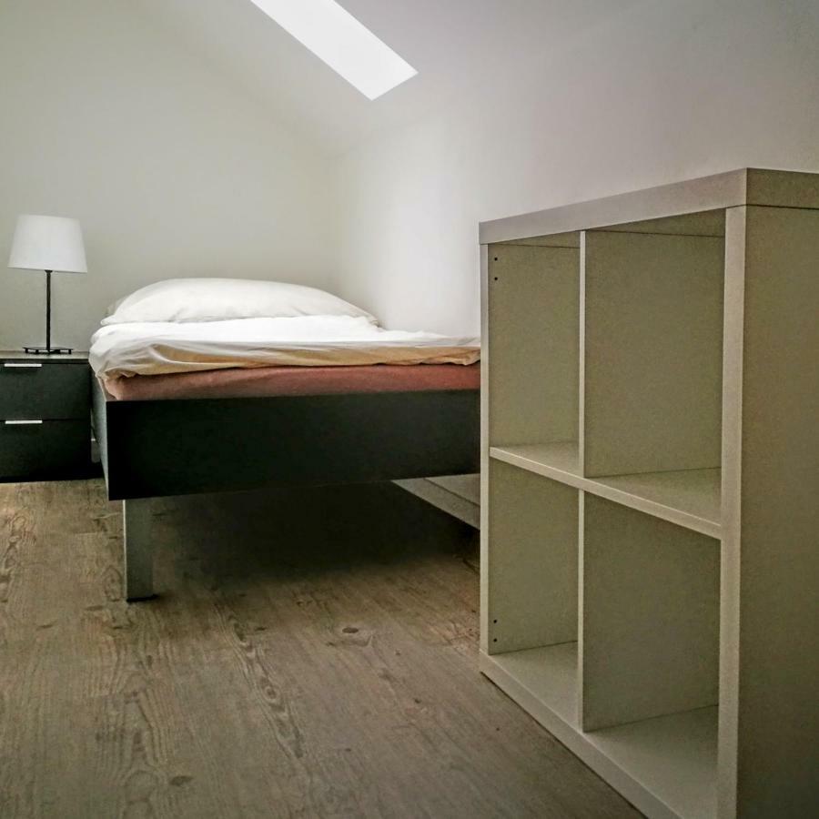 Rooms-Zimmer Neuhausen Am Rheinfall Exterior foto