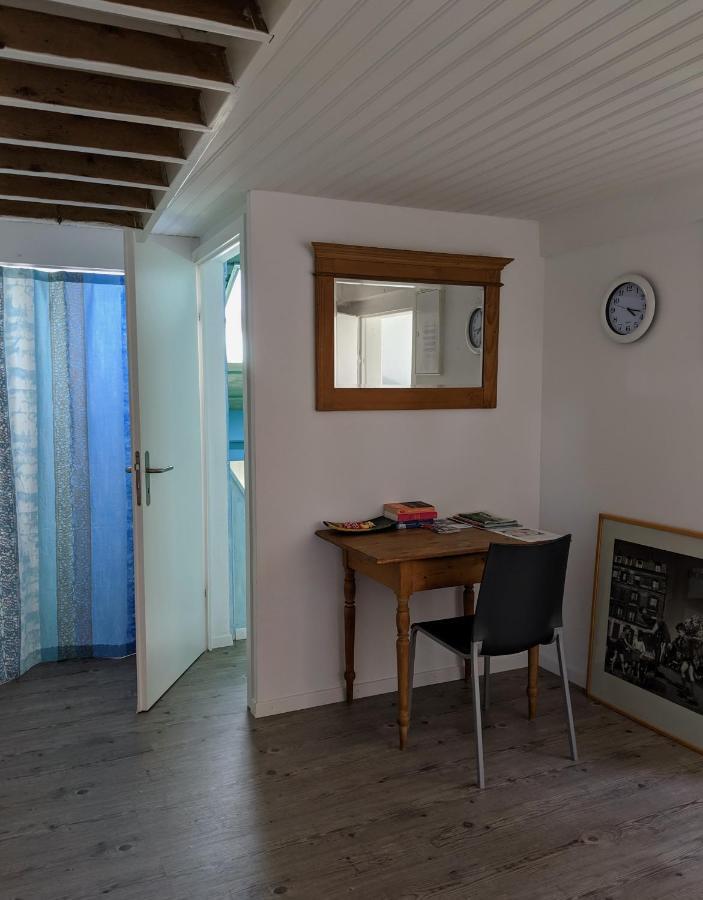 Rooms-Zimmer Neuhausen Am Rheinfall Exterior foto