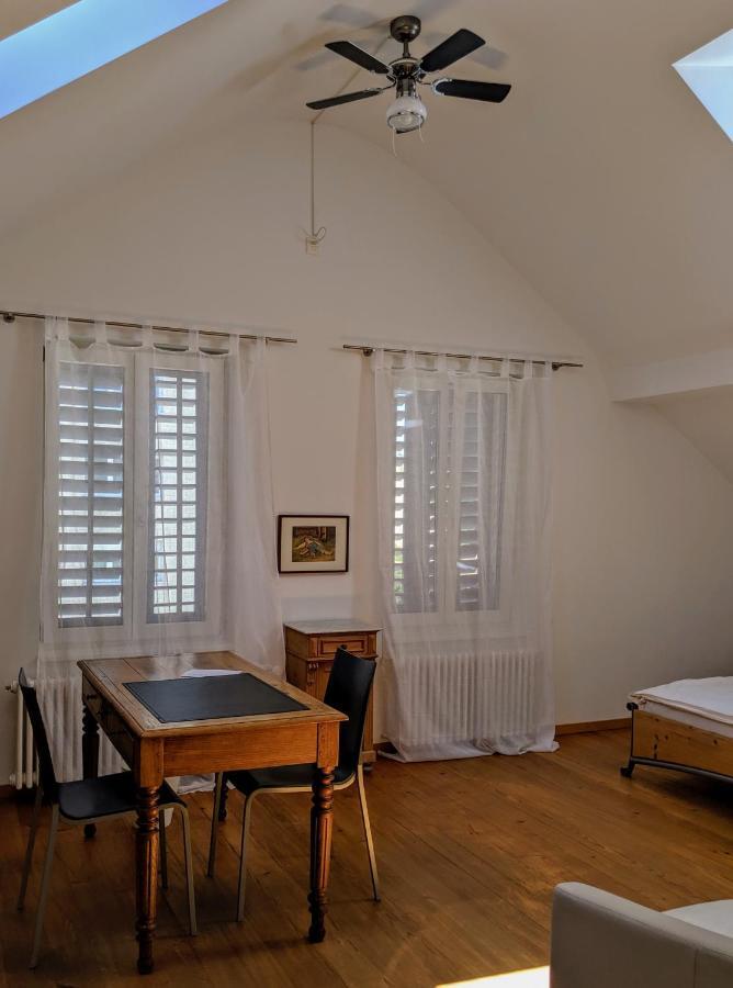 Rooms-Zimmer Neuhausen Am Rheinfall Exterior foto